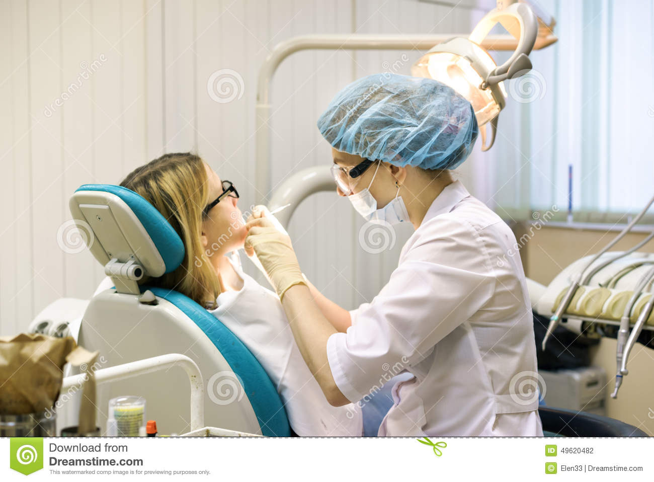 dentist-medical-treatment-office-49620482